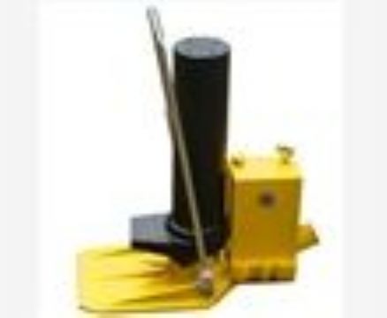 點擊查看詳細信息<br>標題：GYQD-196型寬枕板起道器 閱讀次數：2567