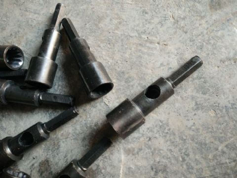 點(diǎn)擊查看詳細(xì)信息<br>標(biāo)題：錨索攪拌器 閱讀次數(shù)：2125