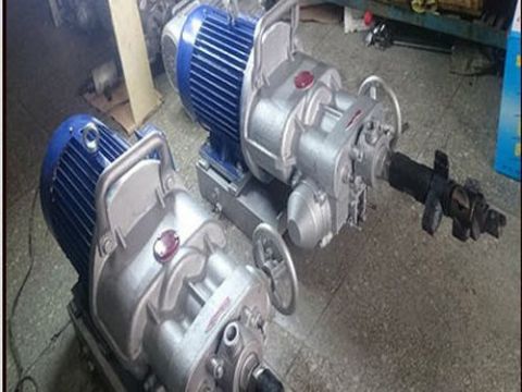 點擊查看詳細信息<br>標題：巖石電鉆 閱讀次數(shù)：2156